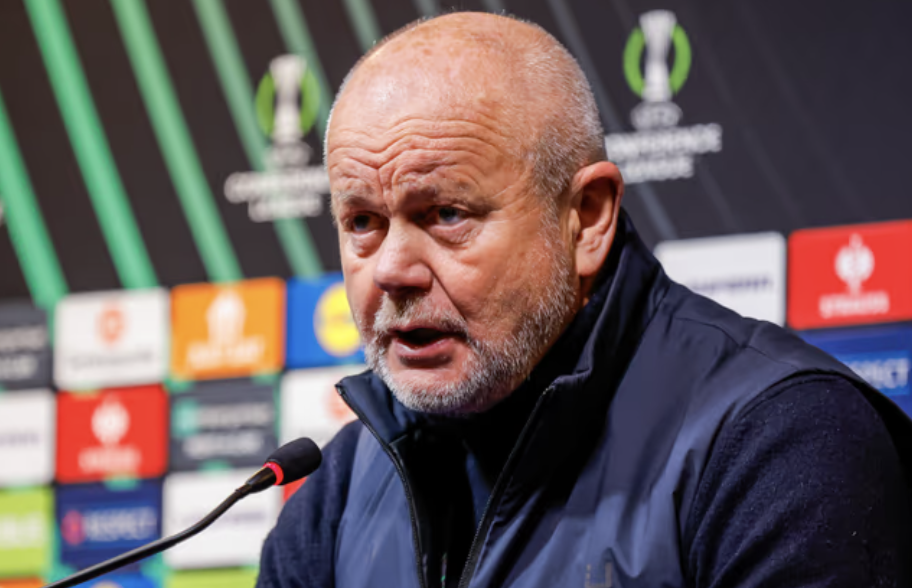 Molde-profil hinter om exit. Kan forsvinne i sommer