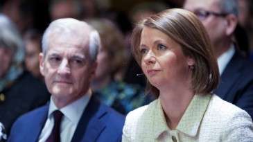 Norges Bank må kikkes i kortene