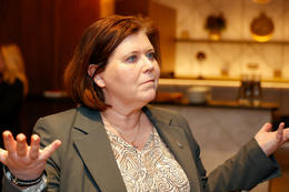 Minister of Childrens Affairs resigns amid scandal