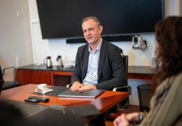 Little hope for lasting peace in Ukraine, says historian
