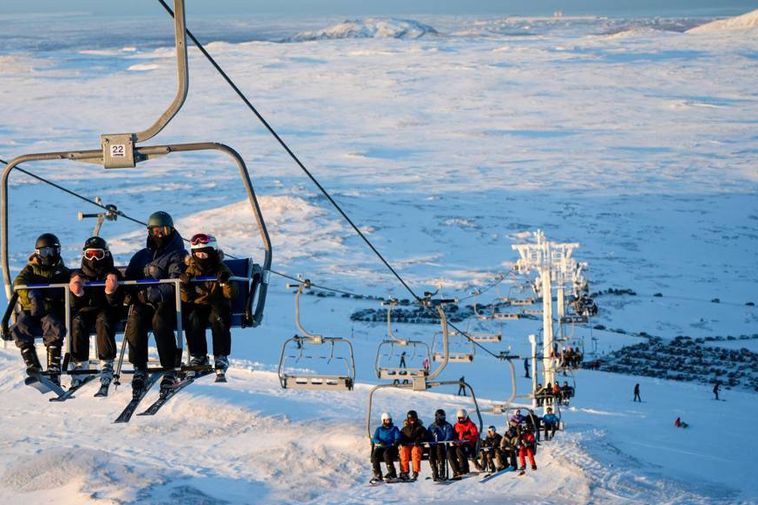 Skiers flock to the slopes: A glorious day