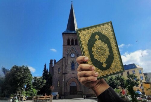Islam inntar kirkene og endrer historien!
