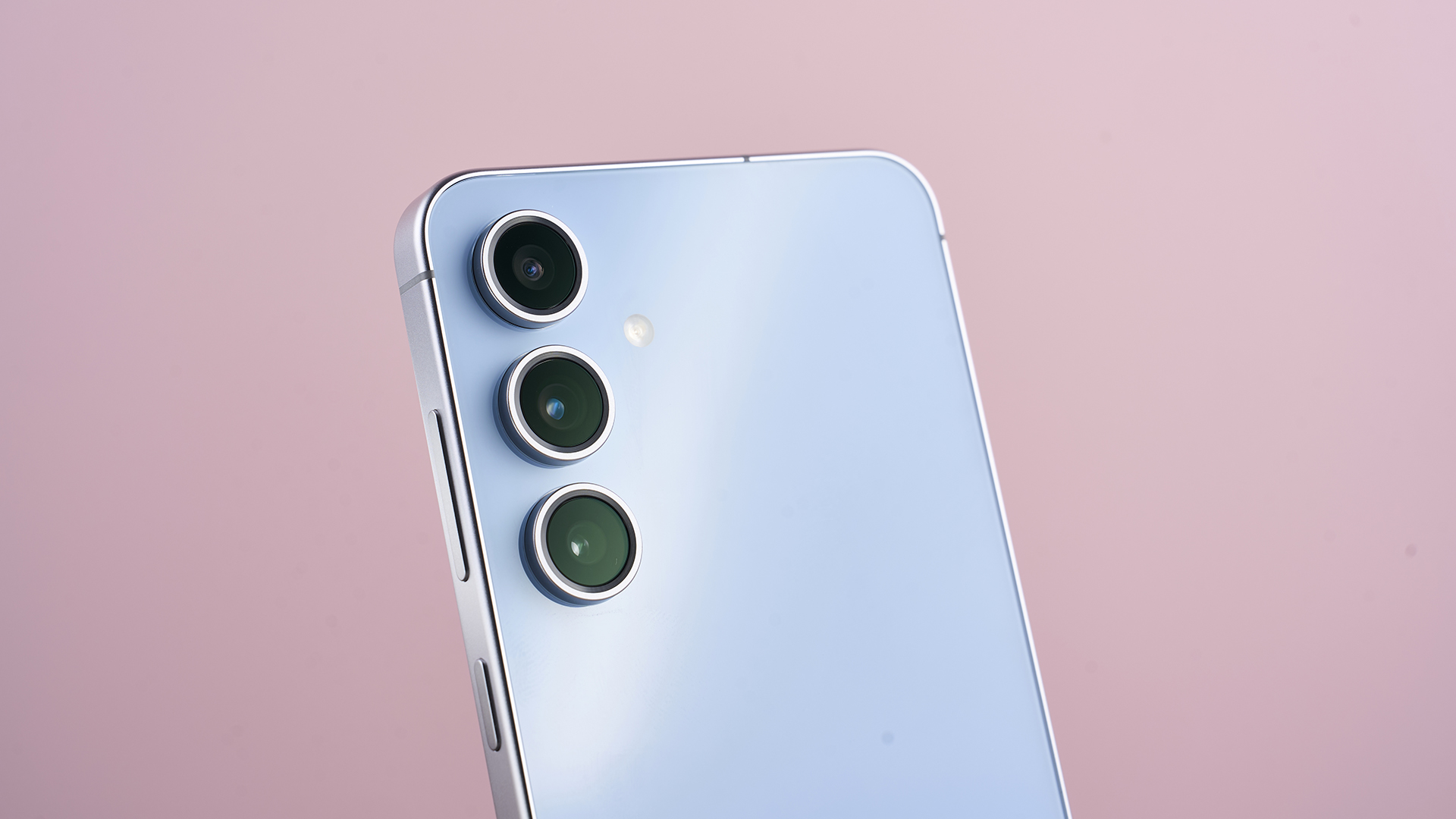 The Samsung Galaxy S25 FE cameras have leaked, and they’re utterly underwhelming