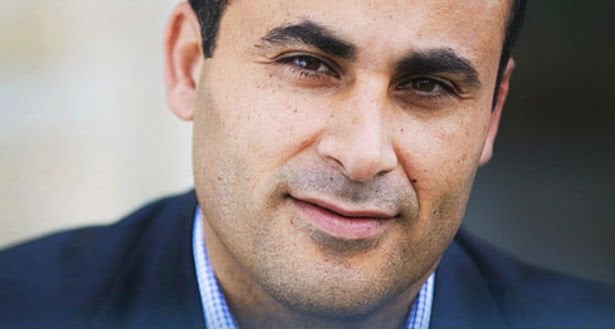 Muslimsk betjent sigtet for at misbruge fortrolige oplysninger om Naser Khader – og det er kun én ud af 29 sigtelser