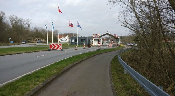 Mor bag brutal bortførelse: Lod fremmede mænd kidnappe og bortføre sine to børn – de fik tapet munden og den ene blev bagbundet