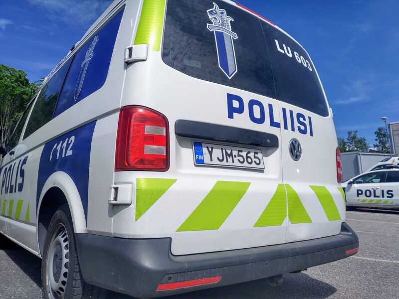 Varastohallimurto Mustasaaressa – poliisi ottanut kaksi epäiltyä kiinni!