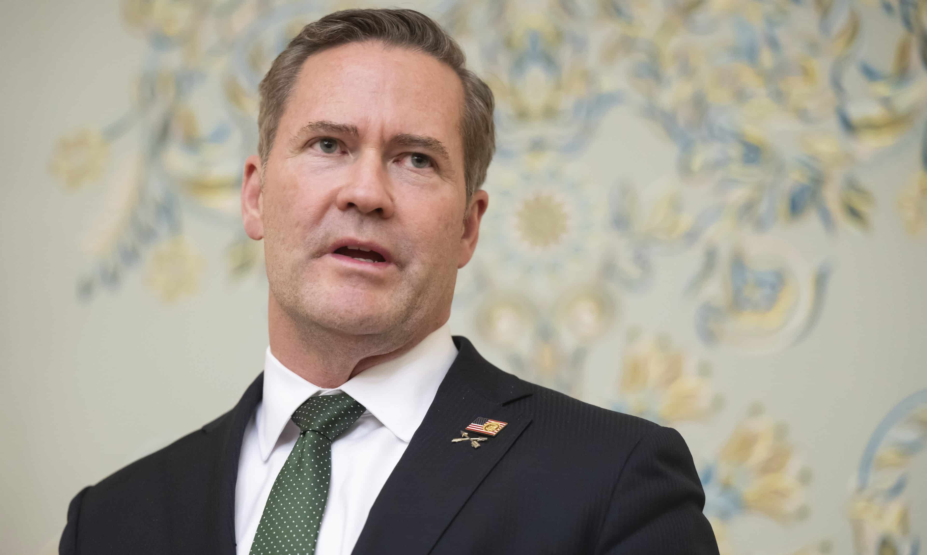 Mike Waltz får sparken