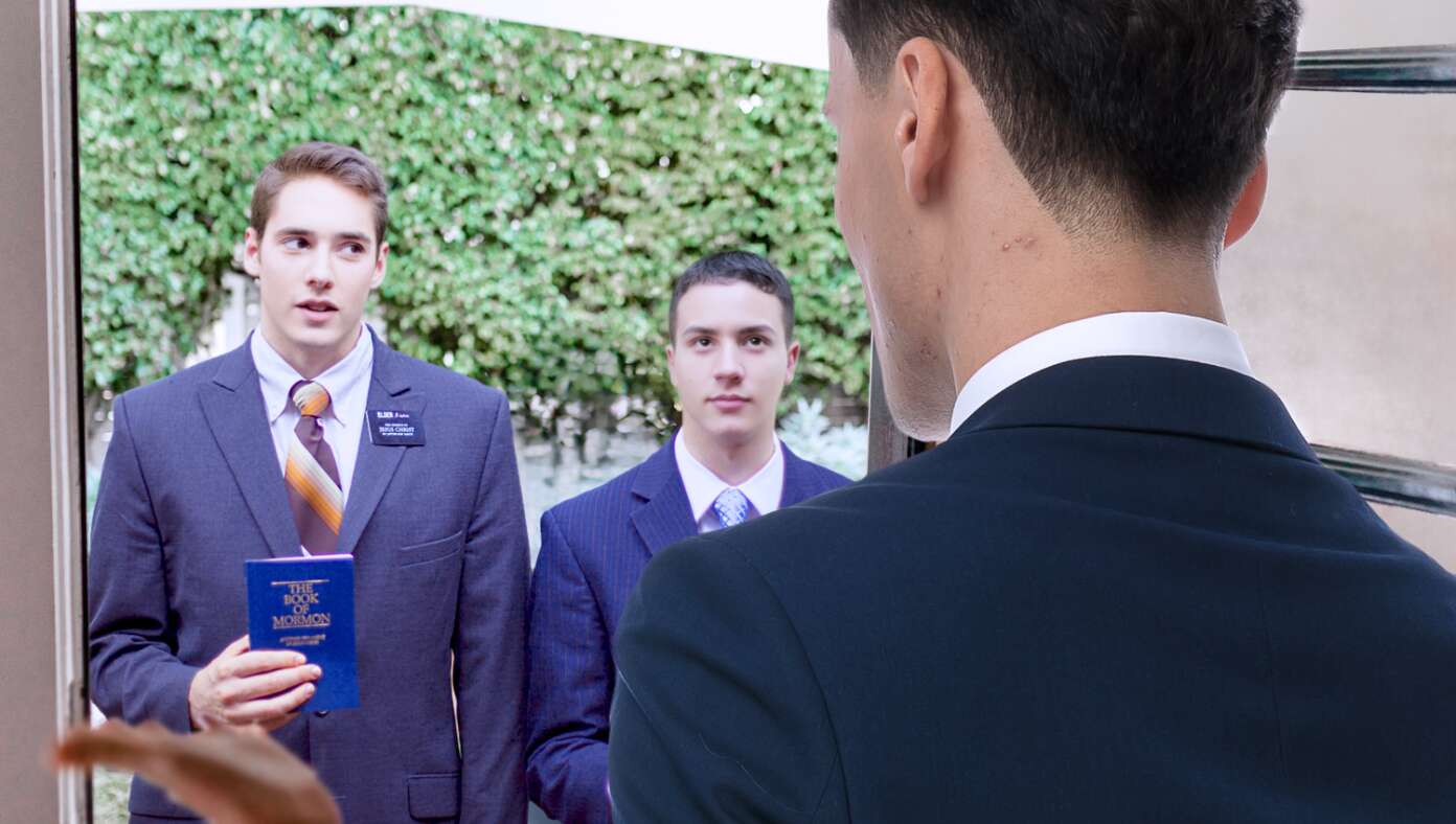 27-Hour Stalemate As Mormons Knock On Door Of Jehovah's Witnesses