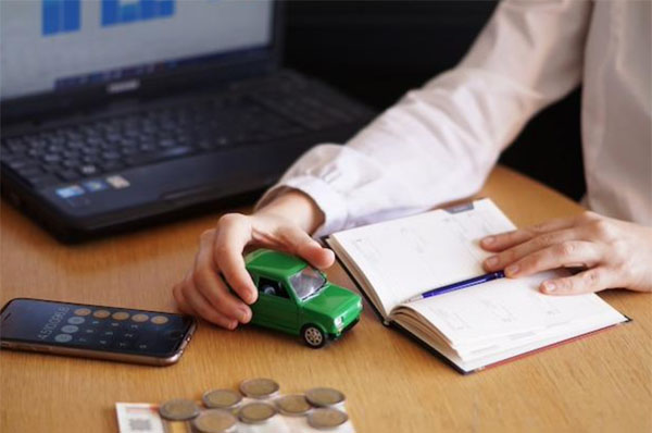 Budgeting Tactics That Keep Your Finances Afloat