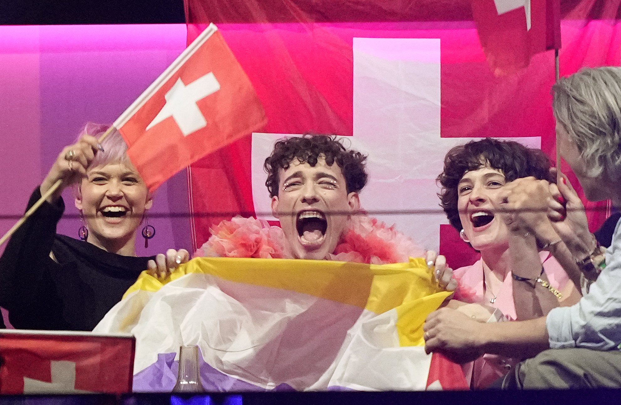 Prideflagg blir forbudt for artistene på Eurovision-scenen