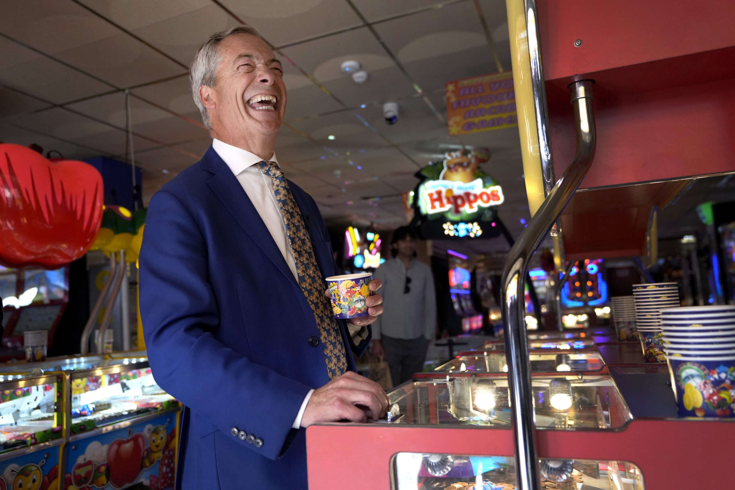 Gjør deg klar for en «politisk revolusjon» i Europa, sier Nigel Farage etter Vances tale i München