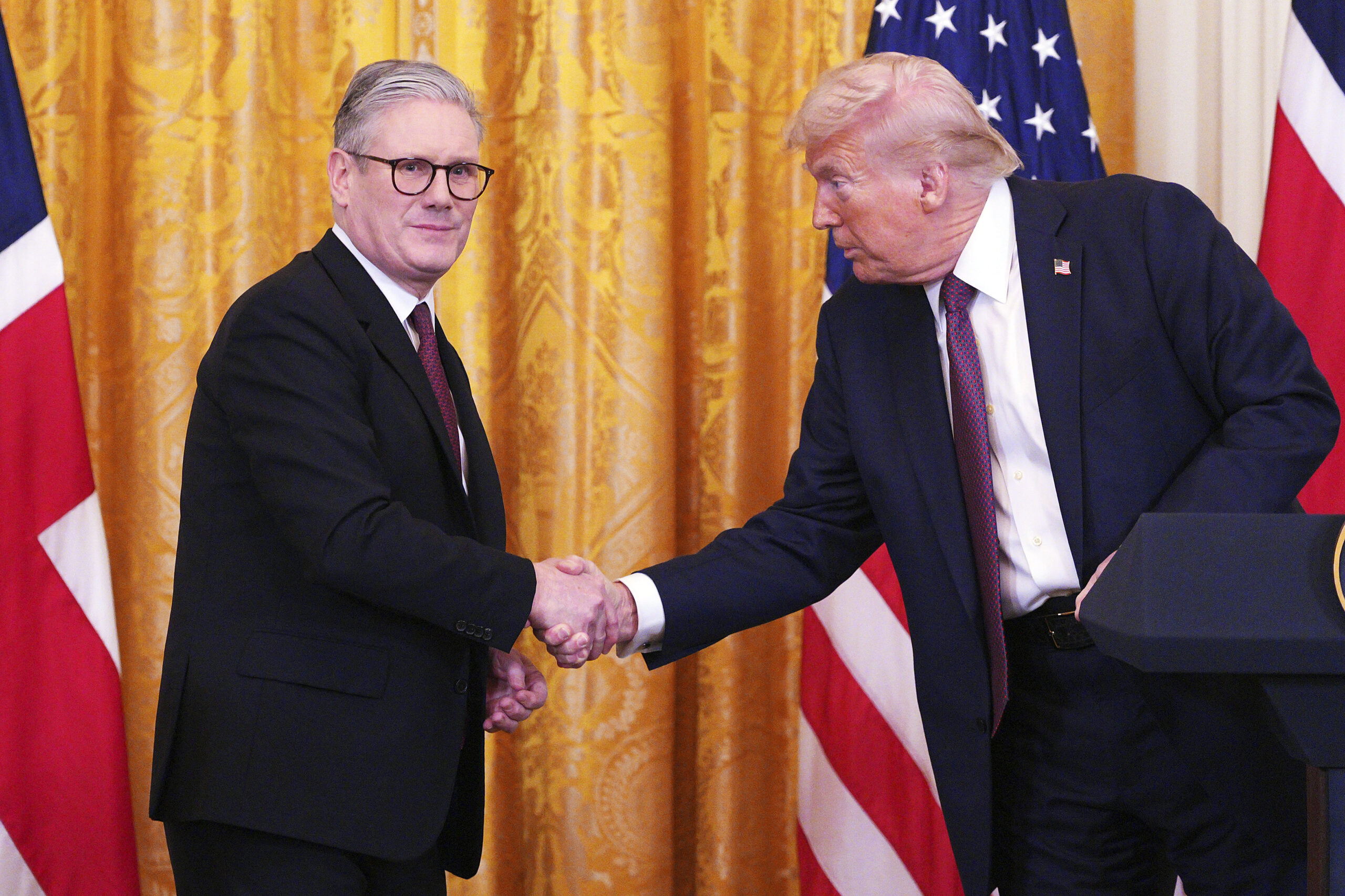 Trump: Vi vil avslutte Ukraina-krigen og inngå en «deal» med Storbritannia