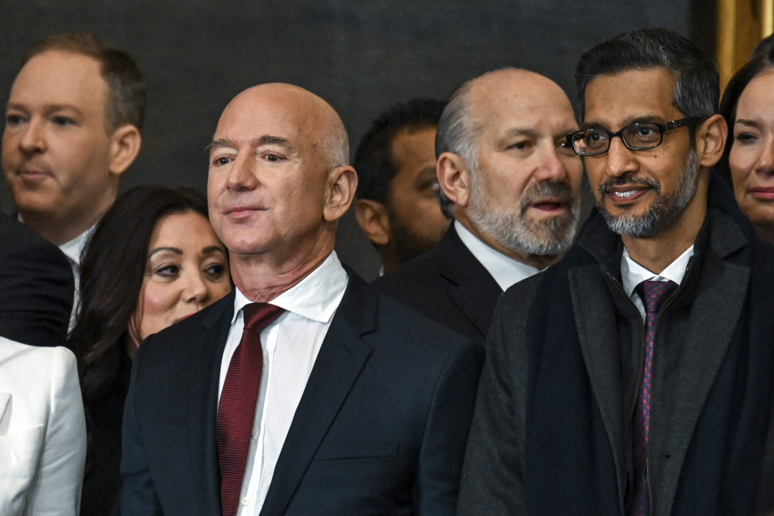Først var det Elon, nå er det Bezos. Aftenposten steiler