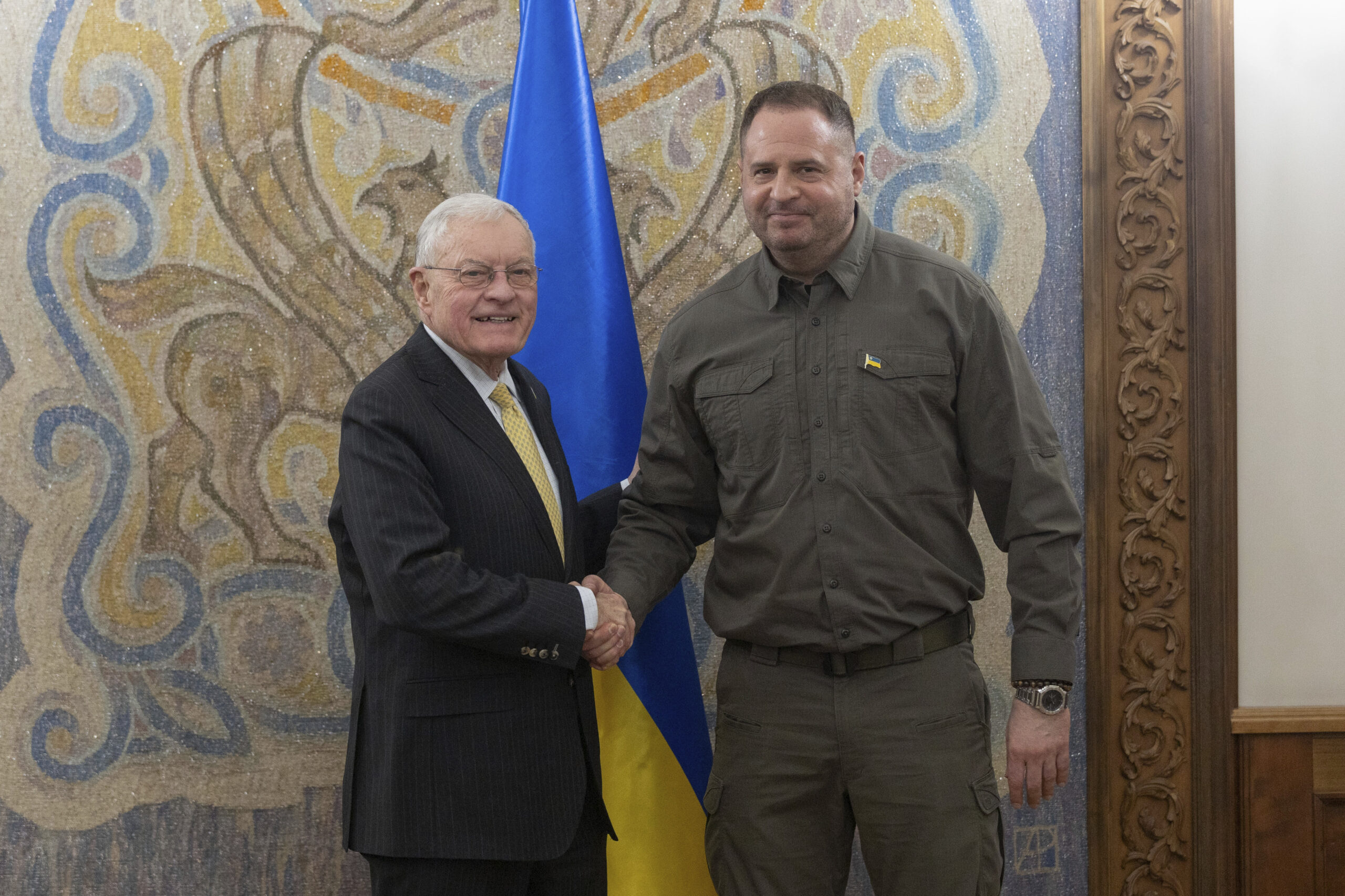 JD Vance: Ikke smart av Zelenskyj å angripe Trump offentlig