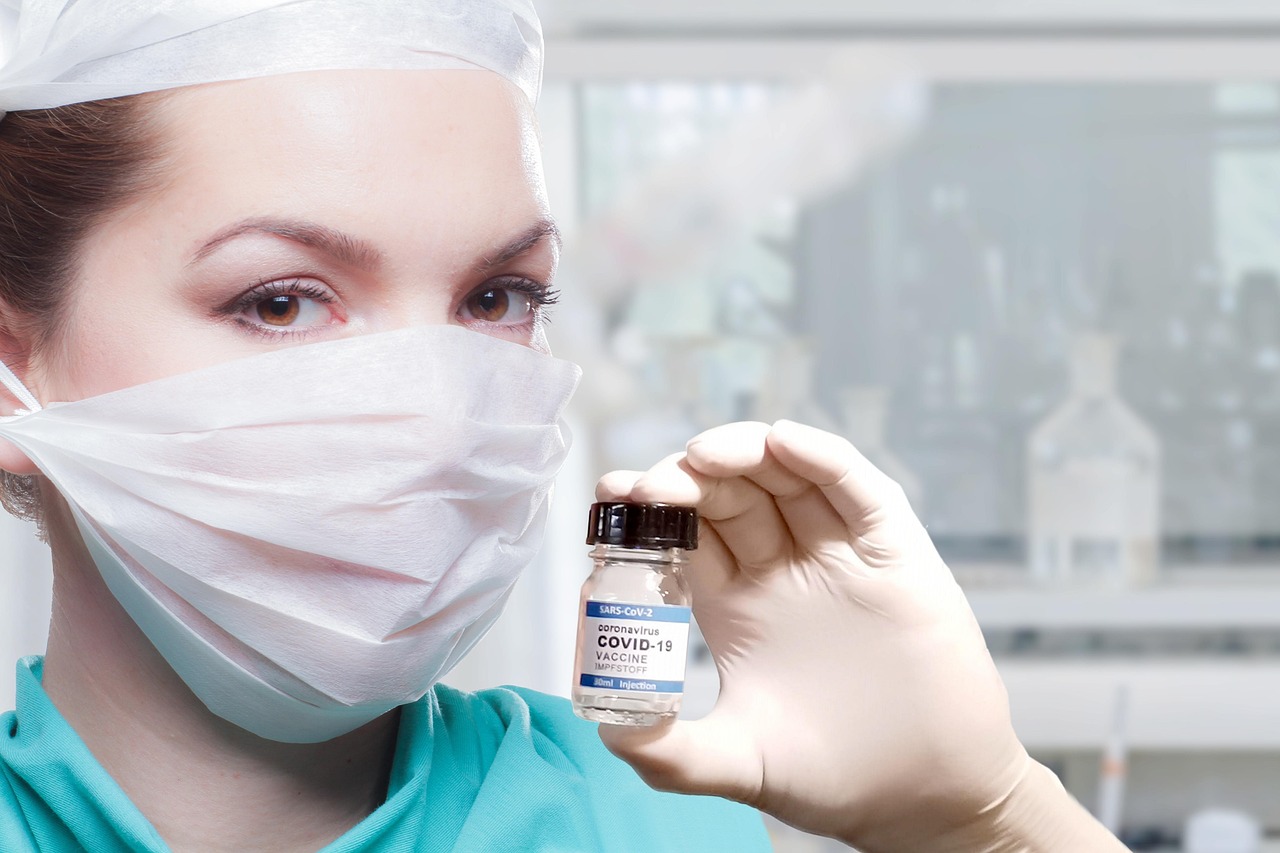 Kan modifisert mRNA smitte mellom mennesker?