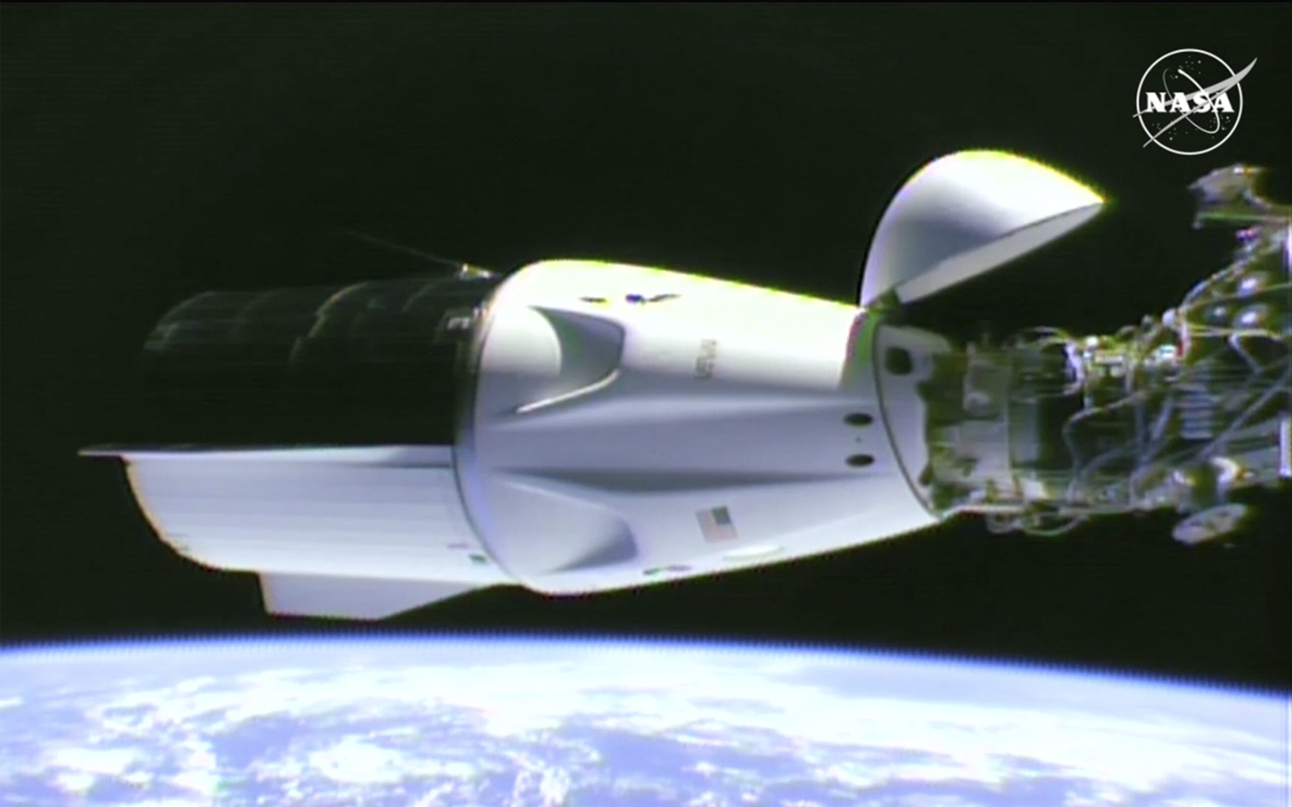 Strandede astronauter er endelig på vei tilbake til jordkloden