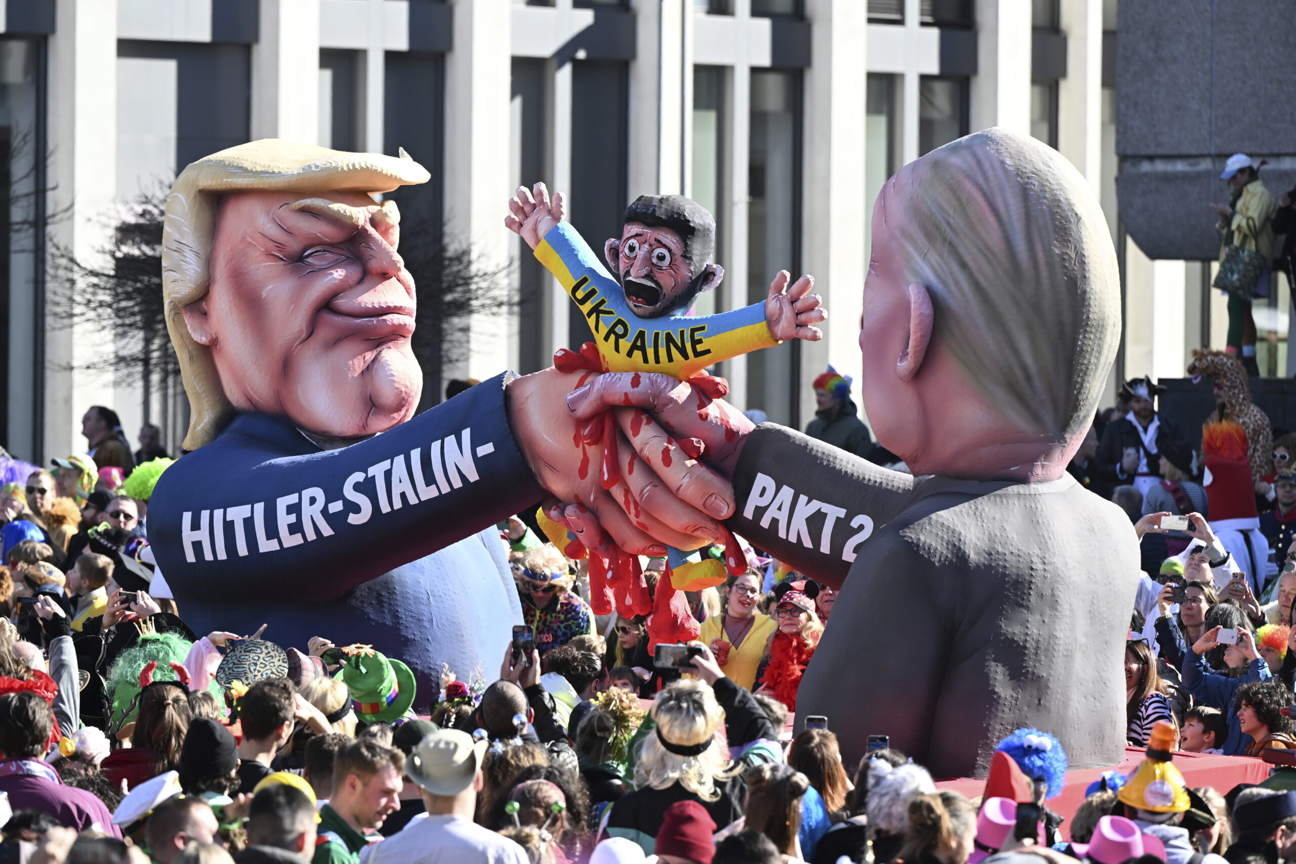 USA setter våpenleveransene til Ukraina på pause, inntil Zelenskyj er forhandlingsvillig