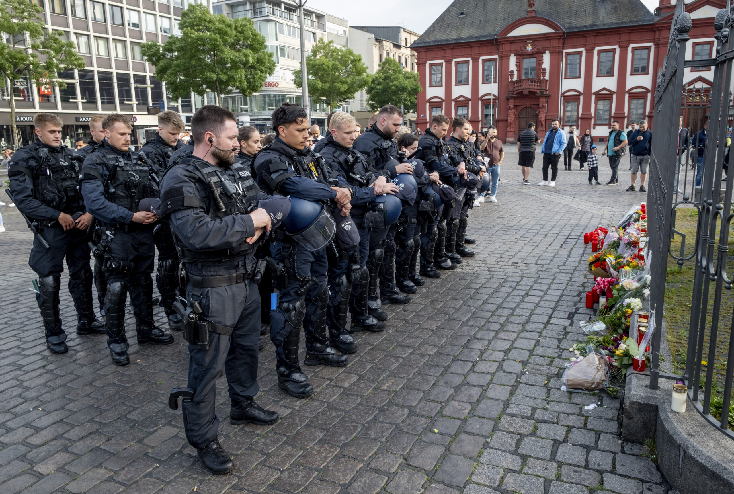 Muslimer sprer frykt: – #LetsSlaughter, det kryr av målskiver i gatene
