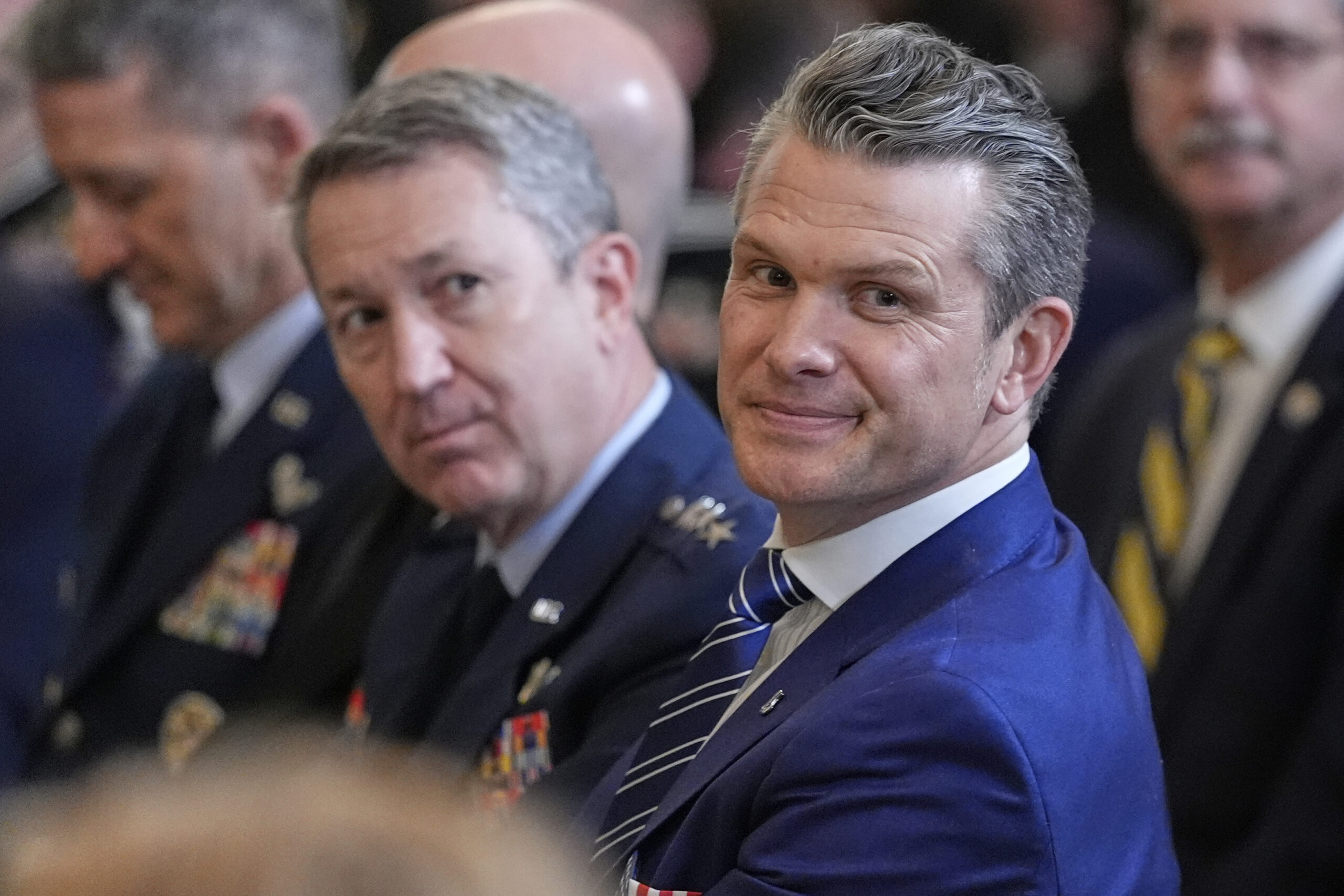 To av Pete Hegseths nære medarbeidere mistenkt for å lekke til venstreorientert presse