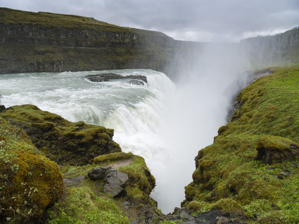 Ein Guide zum Gullfoss: Islands berühmtester Wasserfall