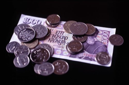 Currency restrictions on the Icelandic Krona completely lifted today