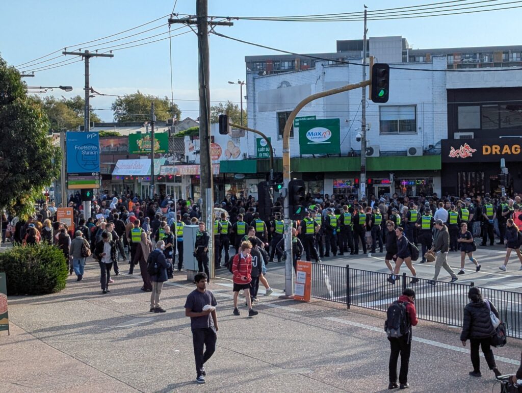 Violence erupts as Africans protest police shooting of Somalian knifeman in Melbourne