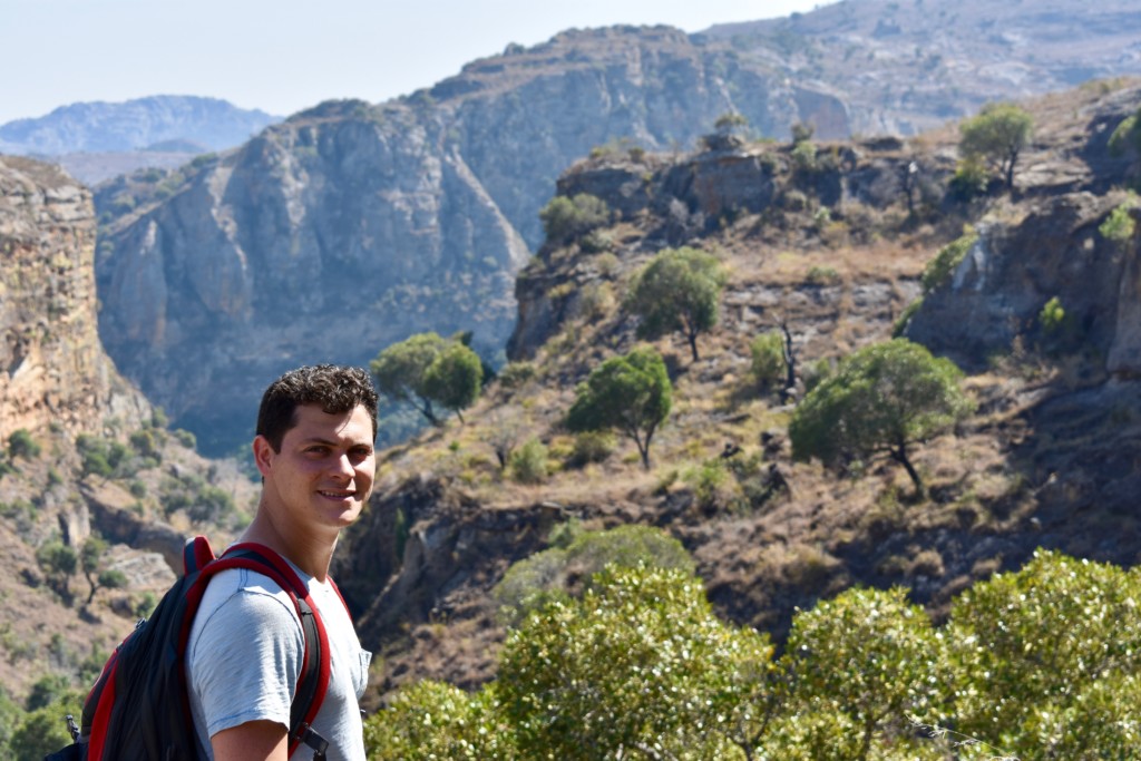 14 Ways to Save Big When You Travel